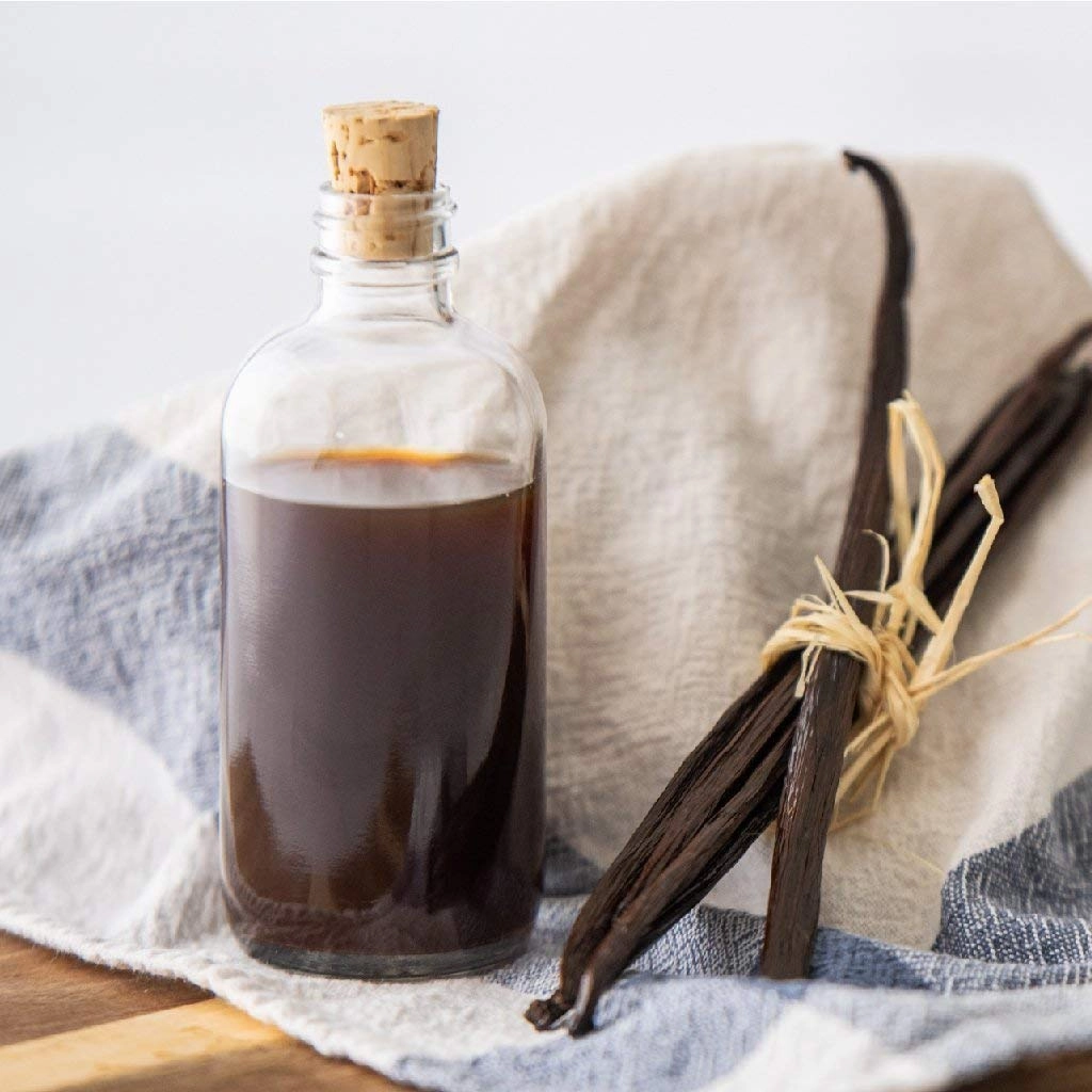 16 oz Pure Vanilla Extract - 100% Real Vanilla Extract - For Cooking, Drinks & Desserts - 100% Vegan, Sugar Free & Kosher - Non-GMO & Gluten-Free - Native Vanilla