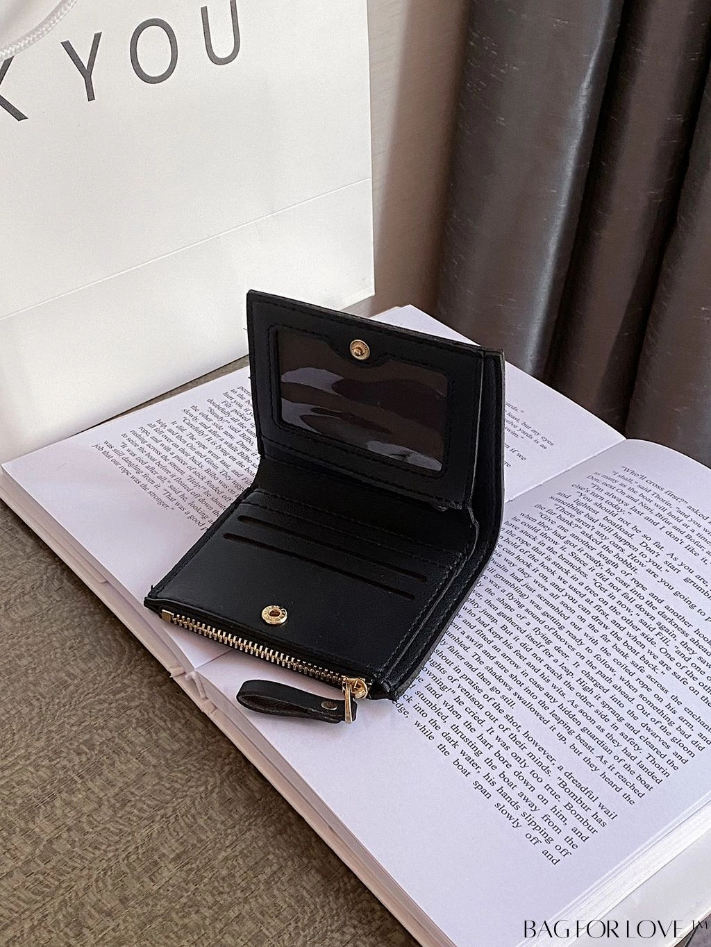BagForLove - Stylish Square Zipper Purse: Compact Ladys Wallet with Sleek Design