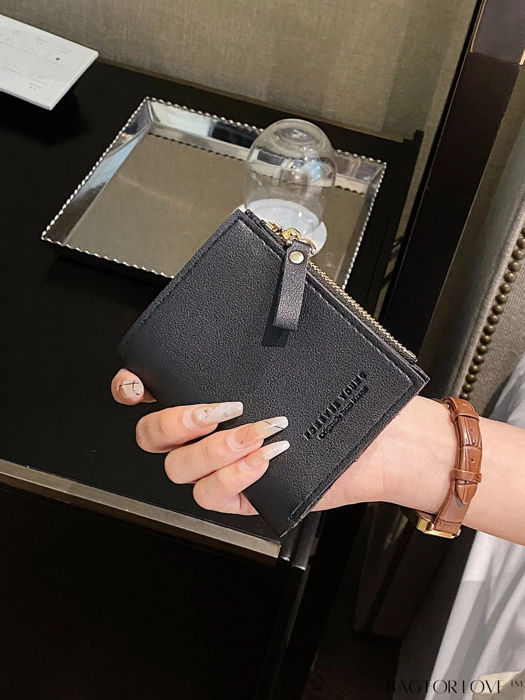 BagForLove - Stylish Square Zipper Purse: Compact Ladys Wallet with Sleek Design