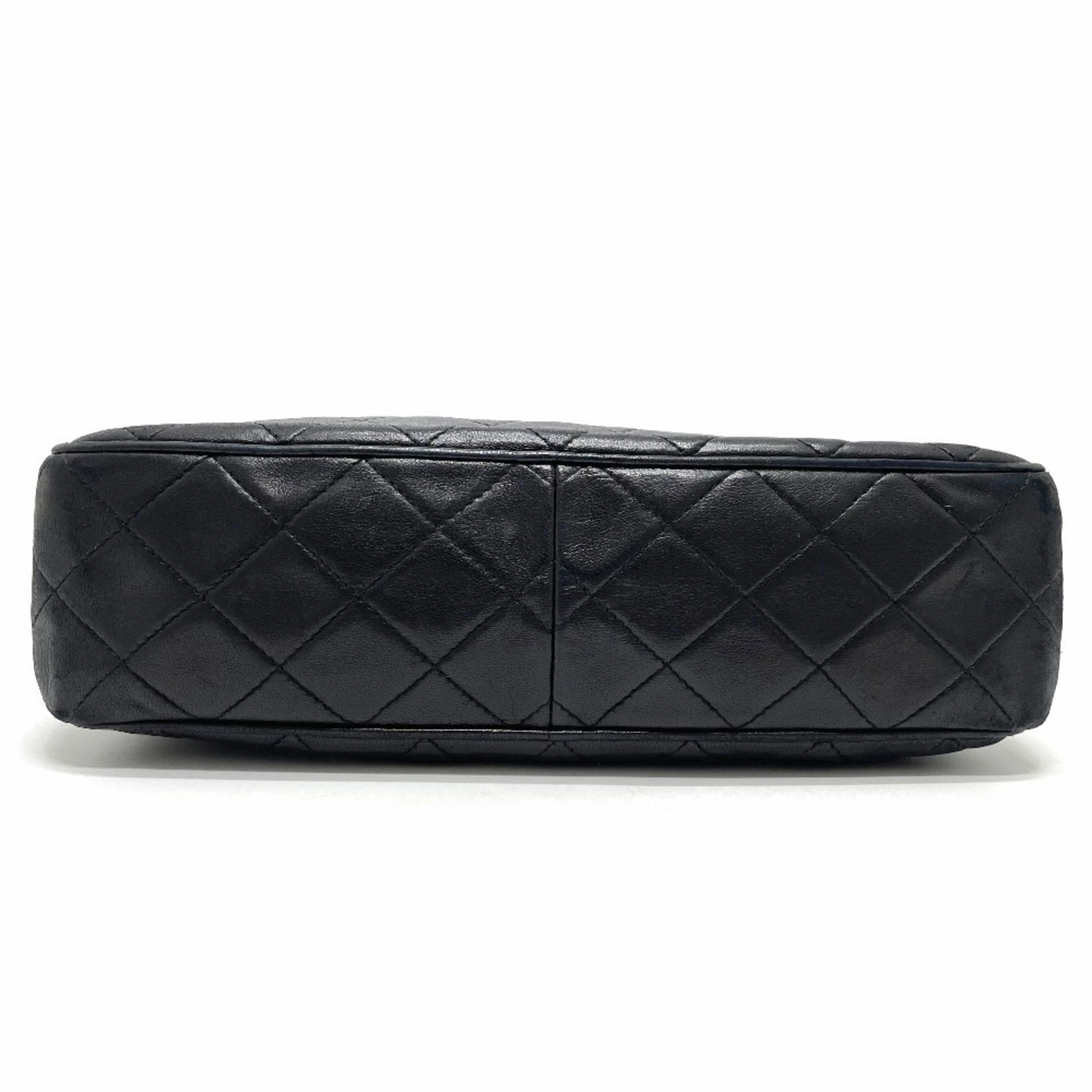 Chanel Logo Cc Leather Shoulder Bag (Pre-Owned)
