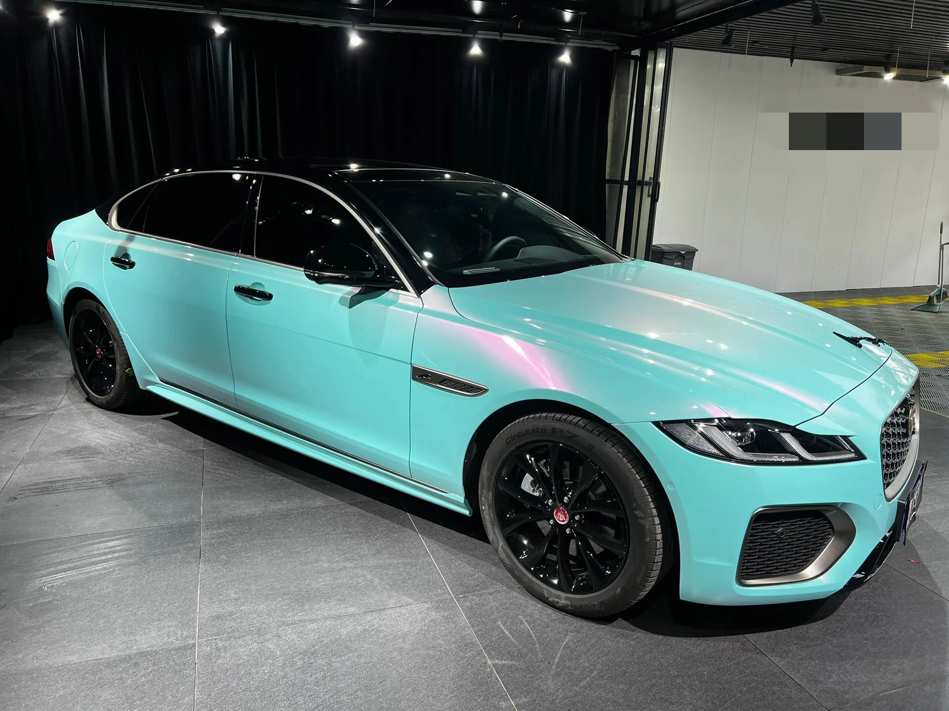 Color Shift Pearl Racing Tiffany Vinyl Wrap