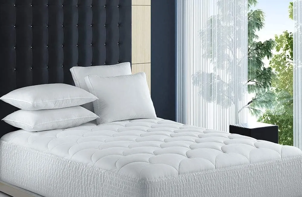Courtyard by Marriott Mattress Topper - Plush, Lightweight Hypoallergenic Mattress Pad Exclusively for Courtyard - Expandable Skirt - Queen