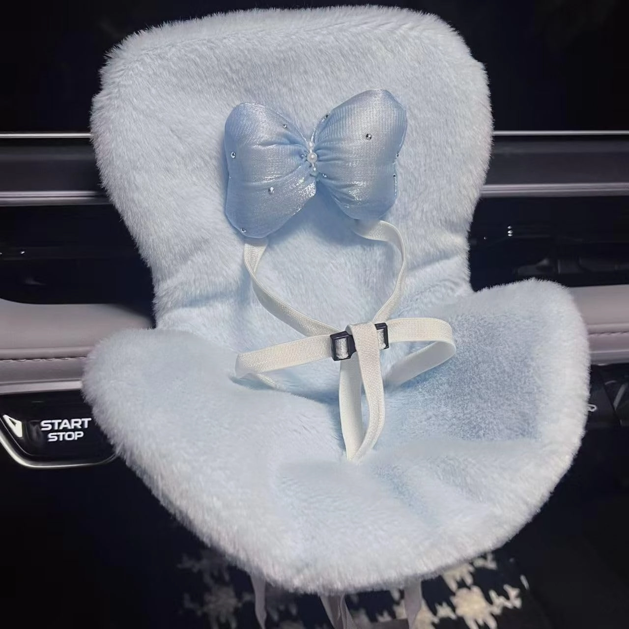 Doll Accessory Doll car seat with Soft Furry Cushion, Suitable for 10-17cm Dolls,for Labubu, can be Clipped onto car Vents, Including seat Legs for Desktop Display (Light Blue)