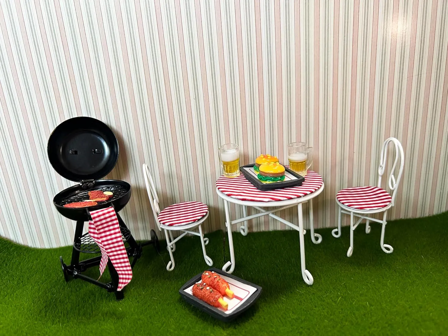 Dollhouse Furniture - Dollhouse Kitchen Miniature BBQ Grill Oven & Dollouse Accessories Table Chairs with Fake Food Scene Model for 1/12 Doll House