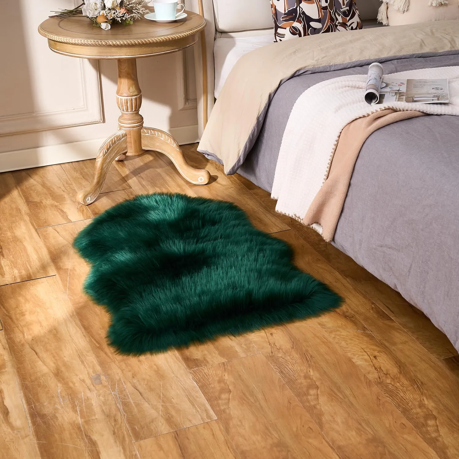 EasyJoy Ultra Soft Fluffy Shaggy Area Rug Faux Fur Rug Chair Cover Seat Pad Fuzzy Area Rug for Bedroom Floor Sofa Living Room (2 x 3 ft Sheepskin, Dark Green)