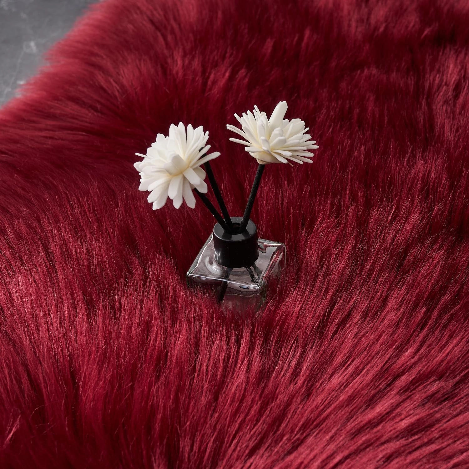 EasyJoy Ultra Soft Fluffy Shaggy Area Rug Faux Fur Rug Chair Cover Seat Pad Fuzzy Area Rug for Bedroom Floor Sofa Living Room (2 x 3 ft Sheepskin, Burgundy)