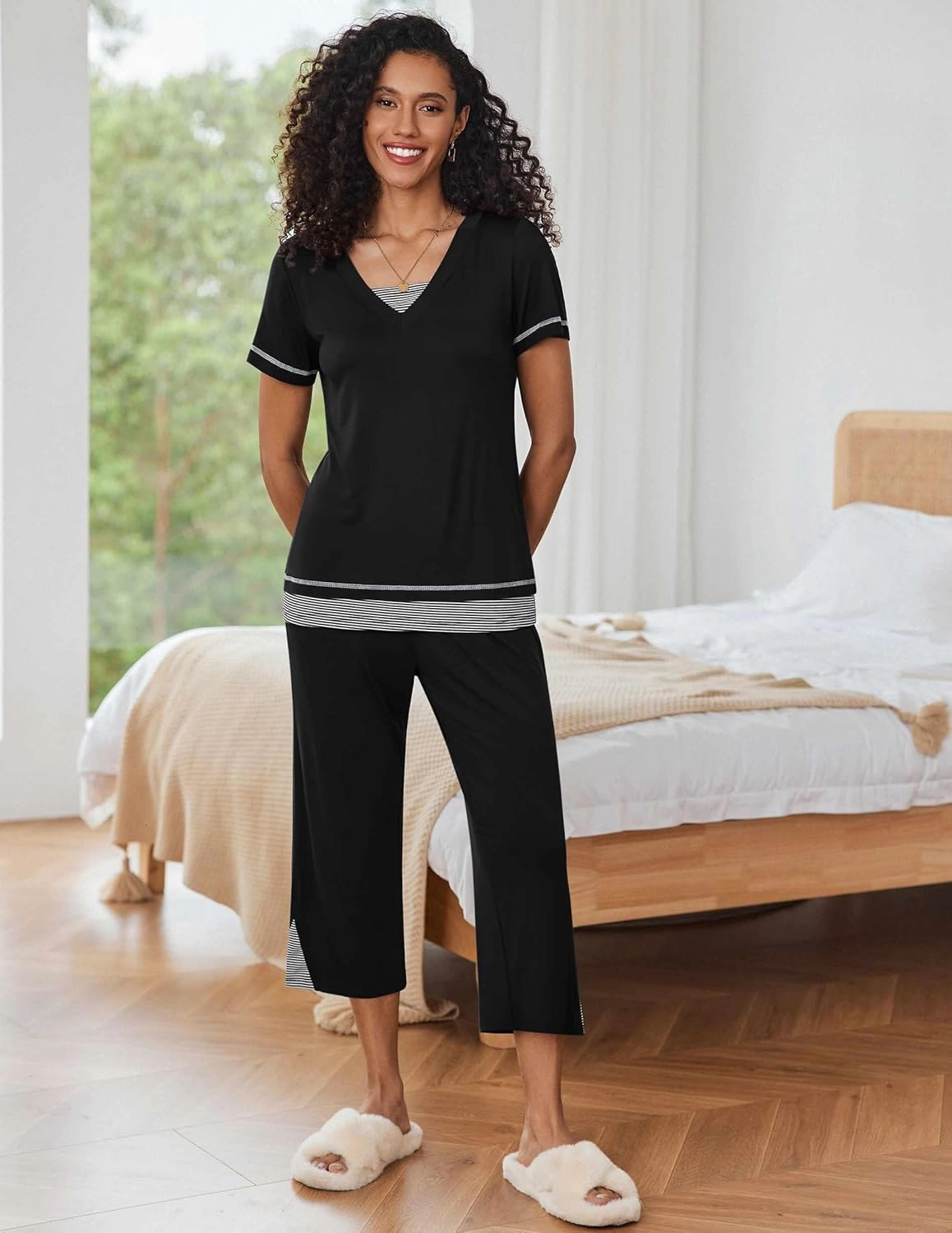 Ekouaer Capri Pajama Sets for Women Short Sleeve Tops Sleepwear Sleep Sets Pjs Sets Soft Two Piece Loungewear Sets