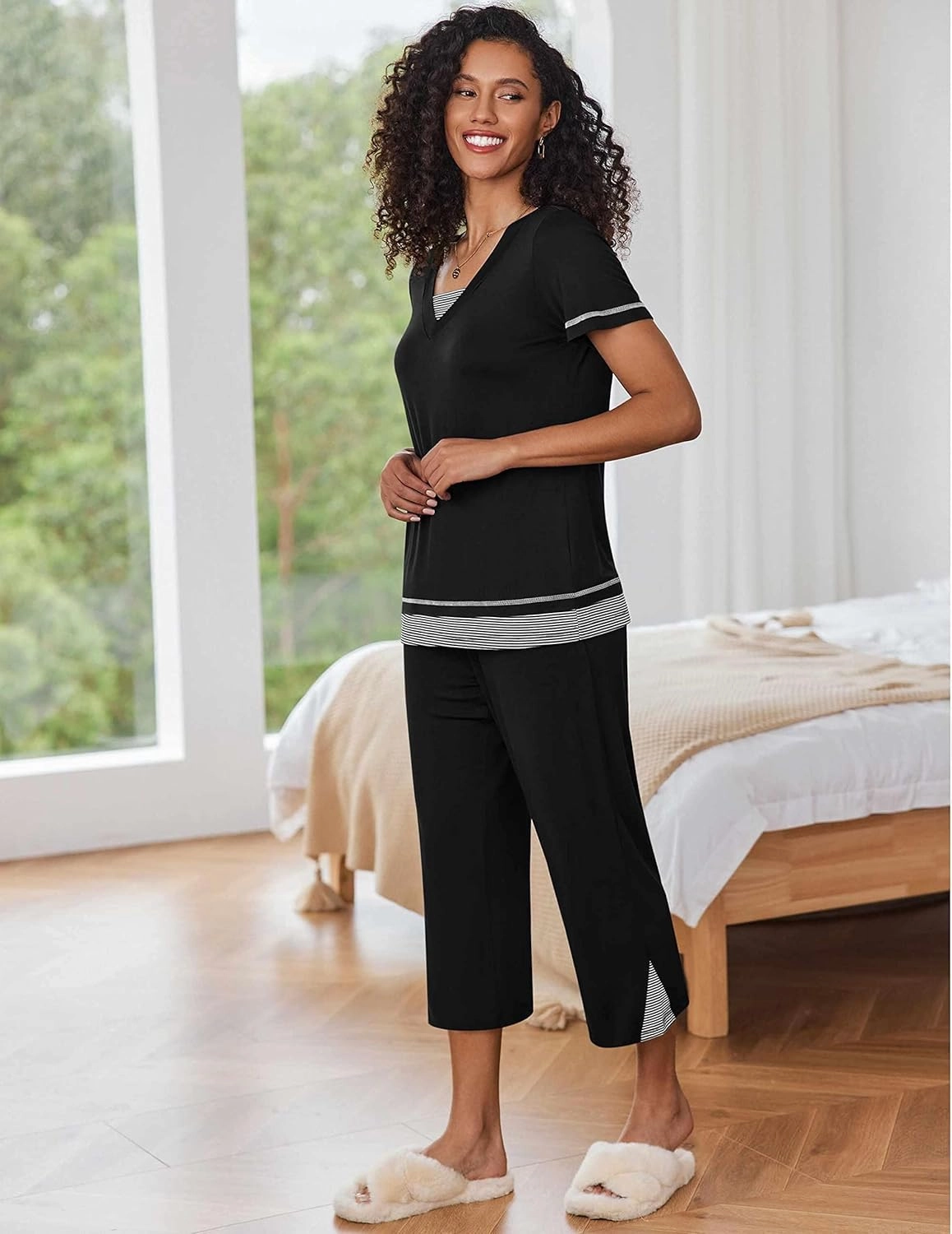 Ekouaer Capri Pajama Sets for Women Short Sleeve Tops Sleepwear Sleep Sets Pjs Sets Soft Two Piece Loungewear Sets