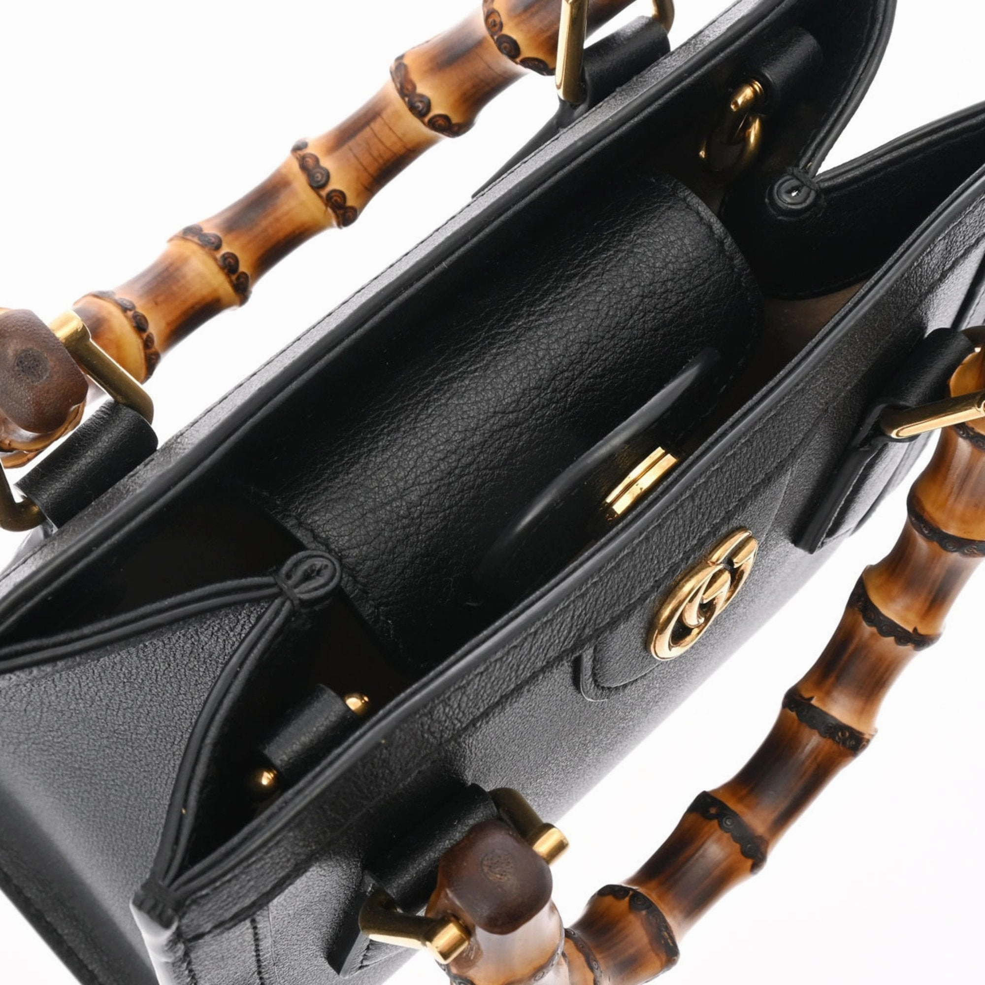 Gucci Diana Leather Handbag (Pre-Owned)