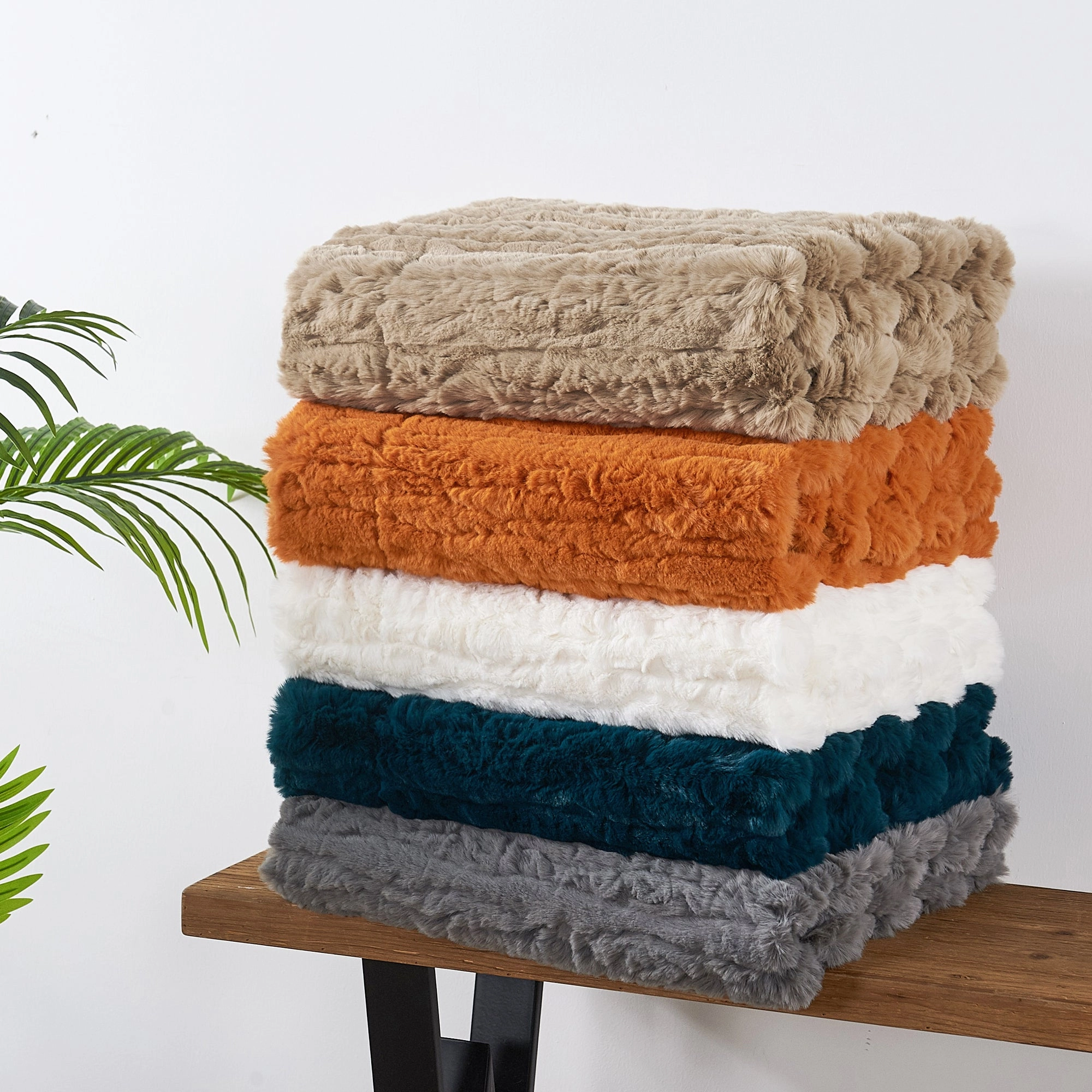 Line Drawing Faux Fur Throw Blanket
