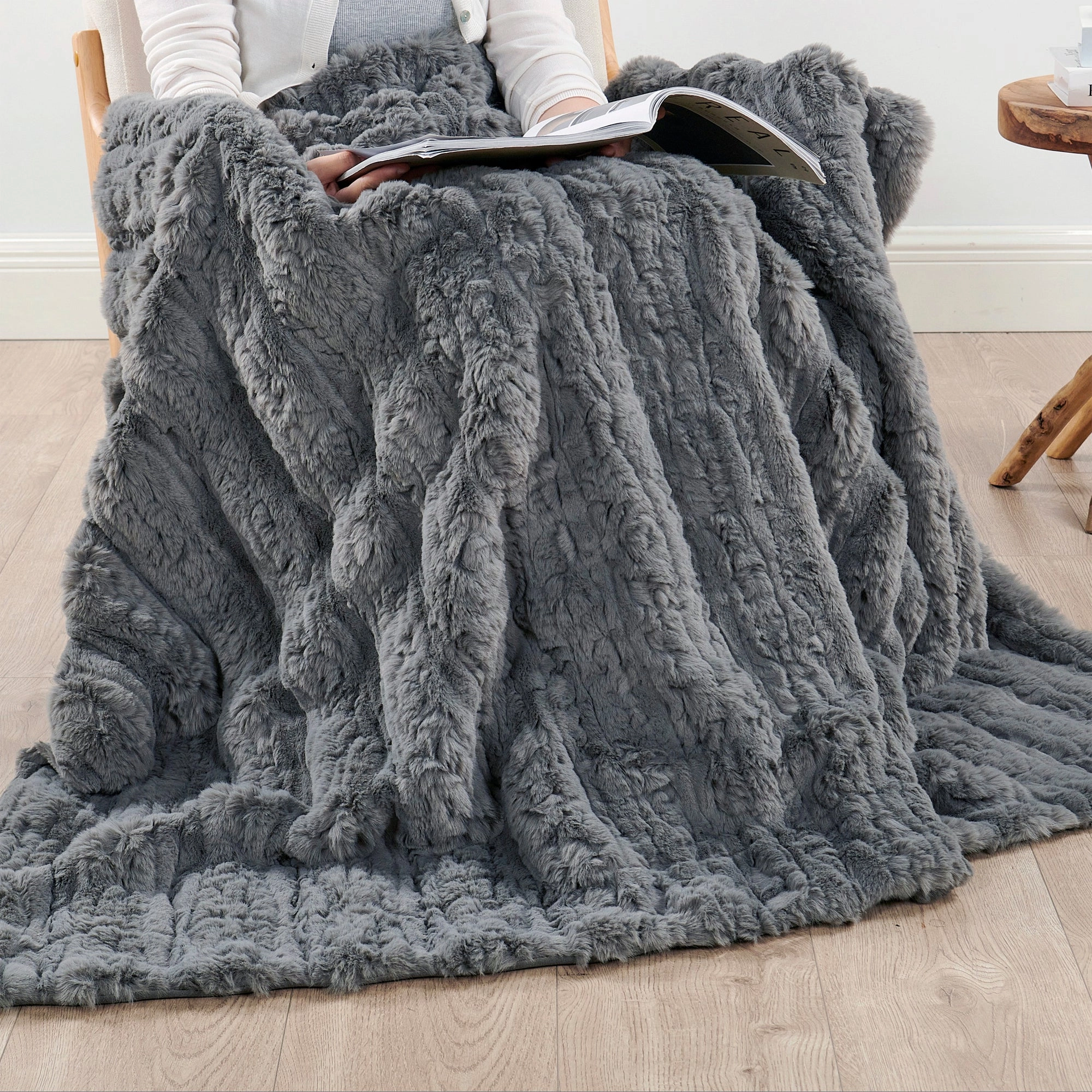 Line Drawing Faux Fur Throw Blanket