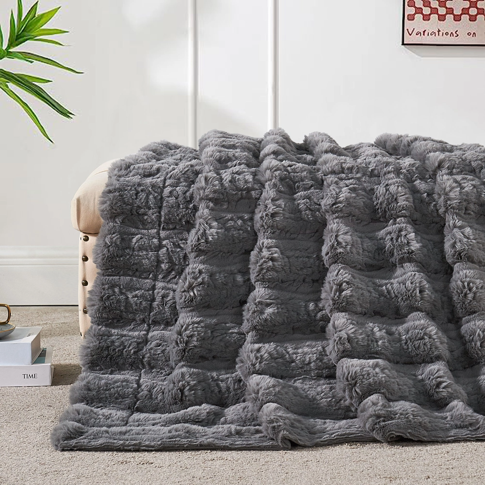 Line Drawing Faux Fur Throw Blanket