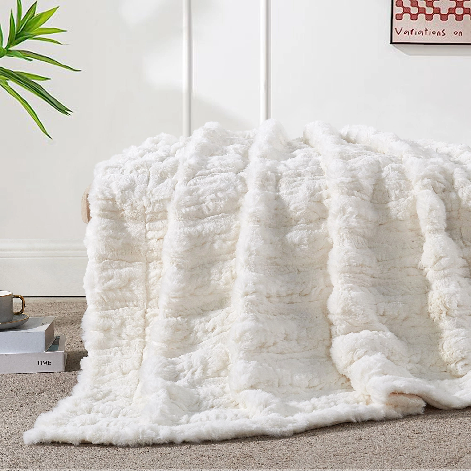 Line Drawing Faux Fur Throw Blanket