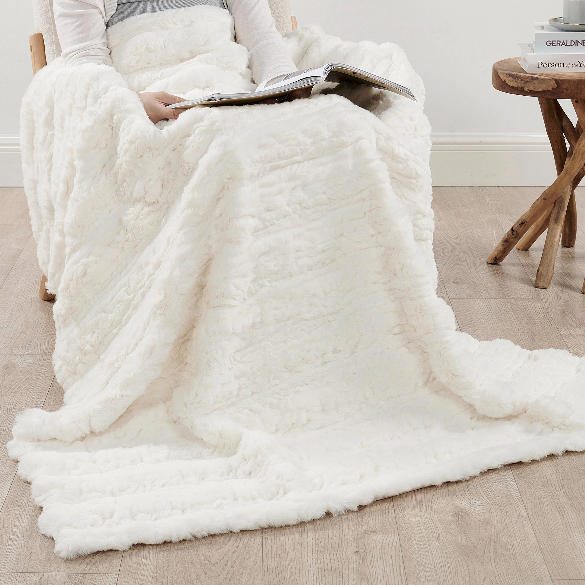 Line Drawing Faux Fur Throw Blanket