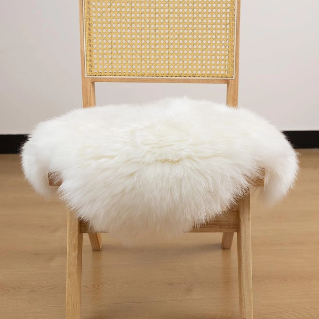 LLB Sheepskin Chair Cushion Non-Slip Back Square Genuine Fur Chair Cover Silky Natural Wool Seat Cushion Pad Soft Area Rugs Carpet for Home Office Restaurant Chair 18x18 Inch (Pack of 1), Ivory White