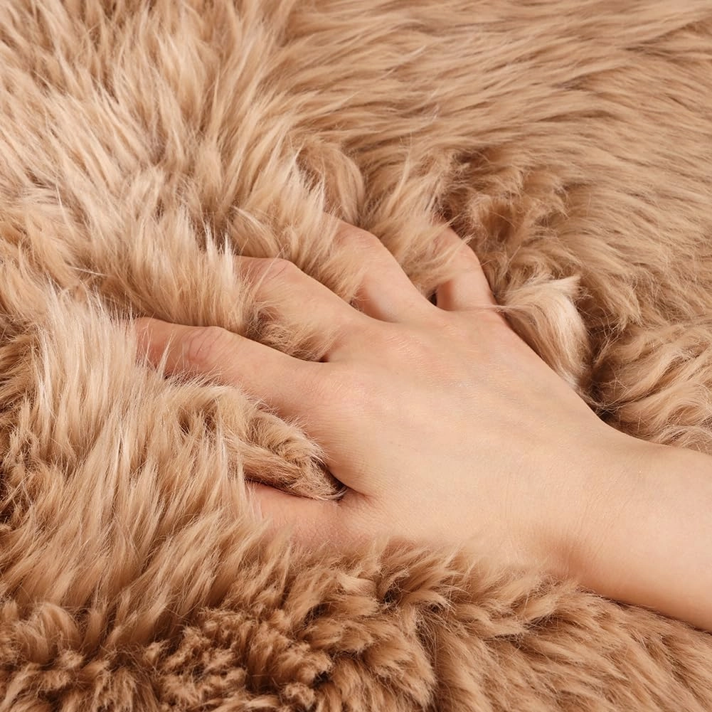 LLB Sheepskin Chair Cushion Non-Slip Back Square Genuine Fur Chair Cover Silky Natural Wool Seat Cushion Pad Soft Area Rugs Carpet for Home Office Restaurant Chair 18x18 Inch (Pack of 1), Tan