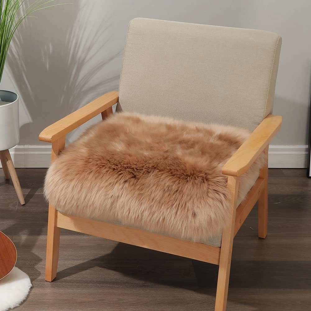 LLB Sheepskin Chair Cushion Non-Slip Back Square Genuine Fur Chair Cover Silky Natural Wool Seat Cushion Pad Soft Area Rugs Carpet for Home Office Restaurant Chair 18x18 Inch (Pack of 1), Tan