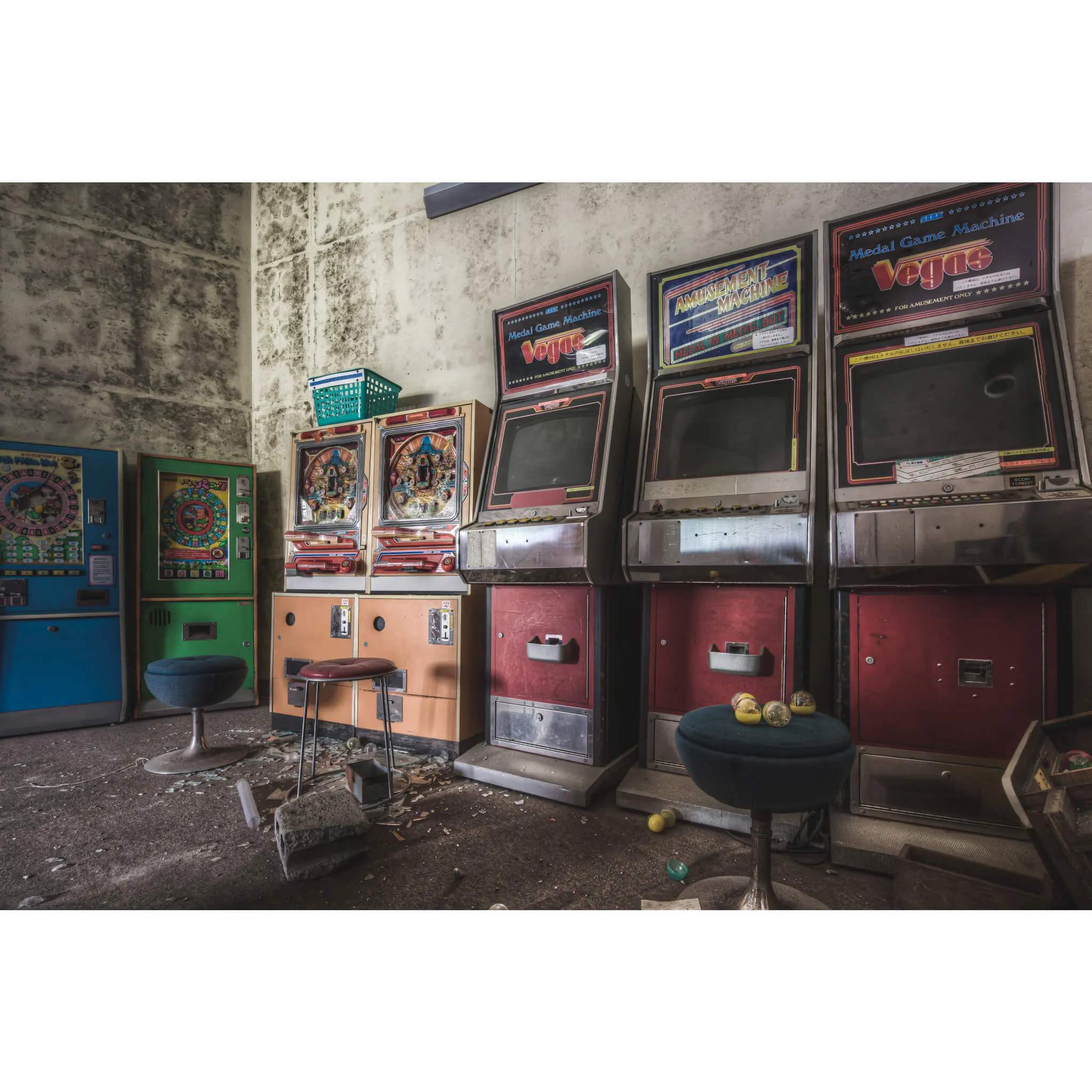 Poker and Pachinko | Kinugawa Kan