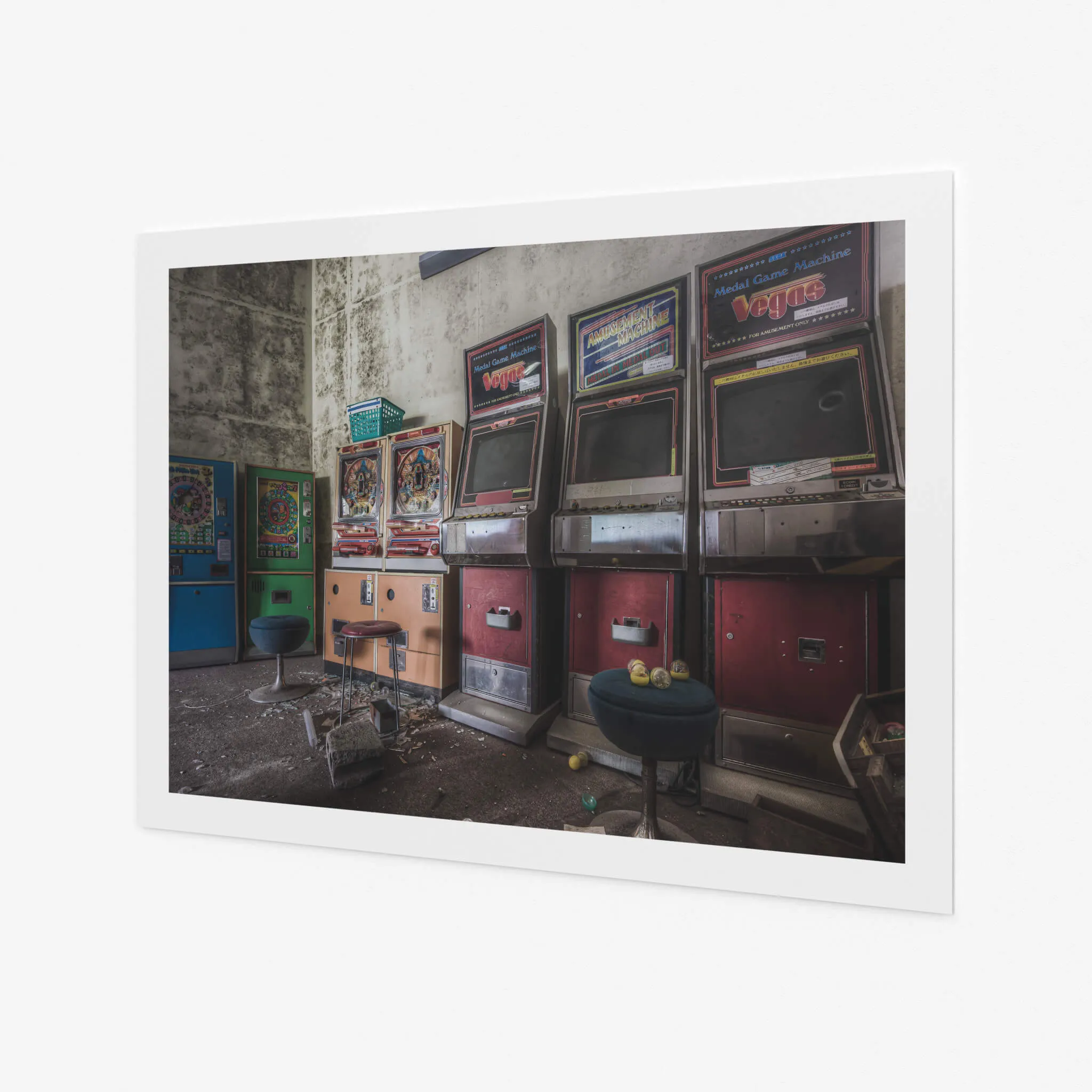 Poker and Pachinko | Kinugawa Kan