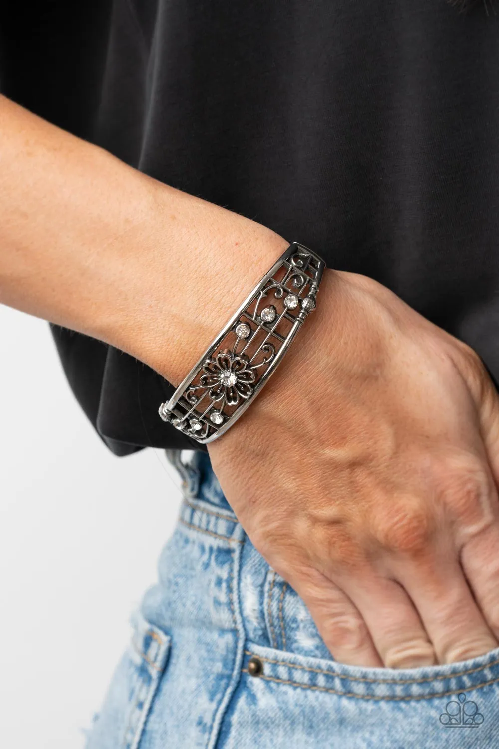 Prairie Musical - White Bracelet
