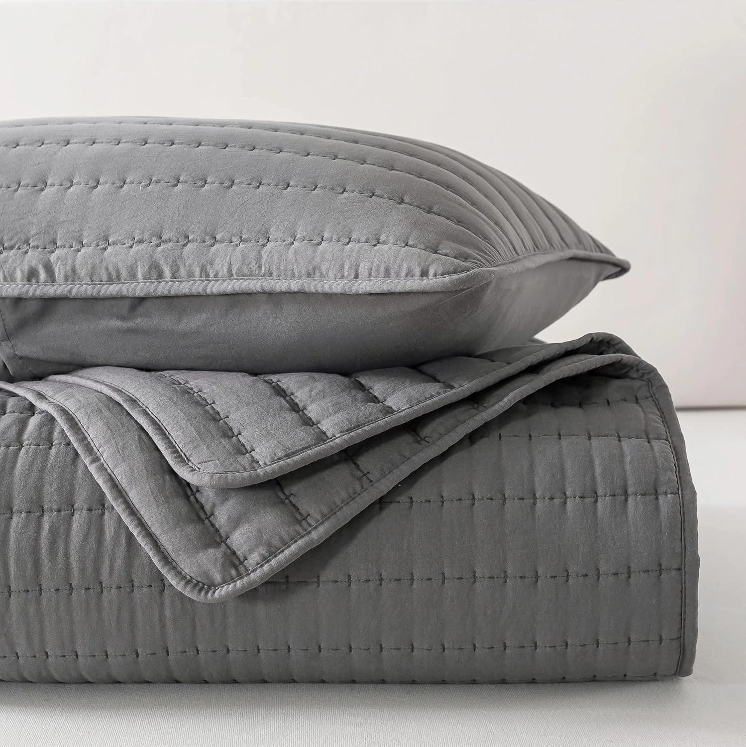 ROARINGWILD Dark Grey Queen Size Quilt Bedding Sets with Pillow Shams, Full Lightweight Soft Bedspread Coverlet, Quilted Blanket Thin Comforter Bed Cover for All Season, 3 Pieces, 90x90 inches