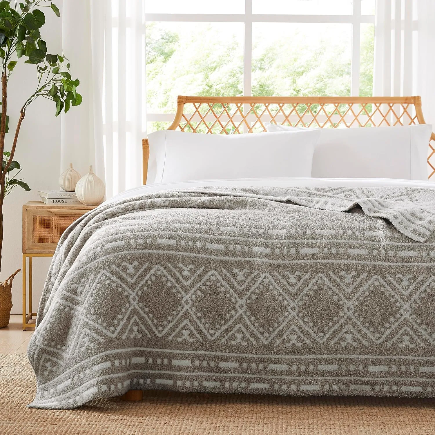 R.SHARE Boho Throw Blanket 50x70 Inch Reversible, Feather Knit Grey Microfiber Soft Comfy Cozy Lightweight Fluffy Fuzzy Warm Cute for Couch Sofa Chair Bed Home