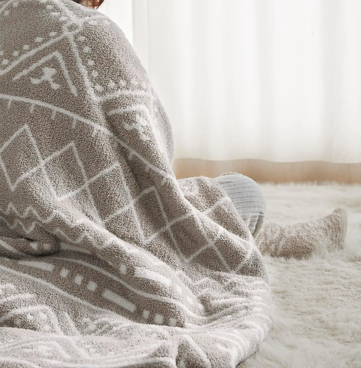 R.SHARE Boho Throw Blanket 50x70 Inch Reversible, Feather Knit Grey Microfiber Soft Comfy Cozy Lightweight Fluffy Fuzzy Warm Cute for Couch Sofa Chair Bed Home