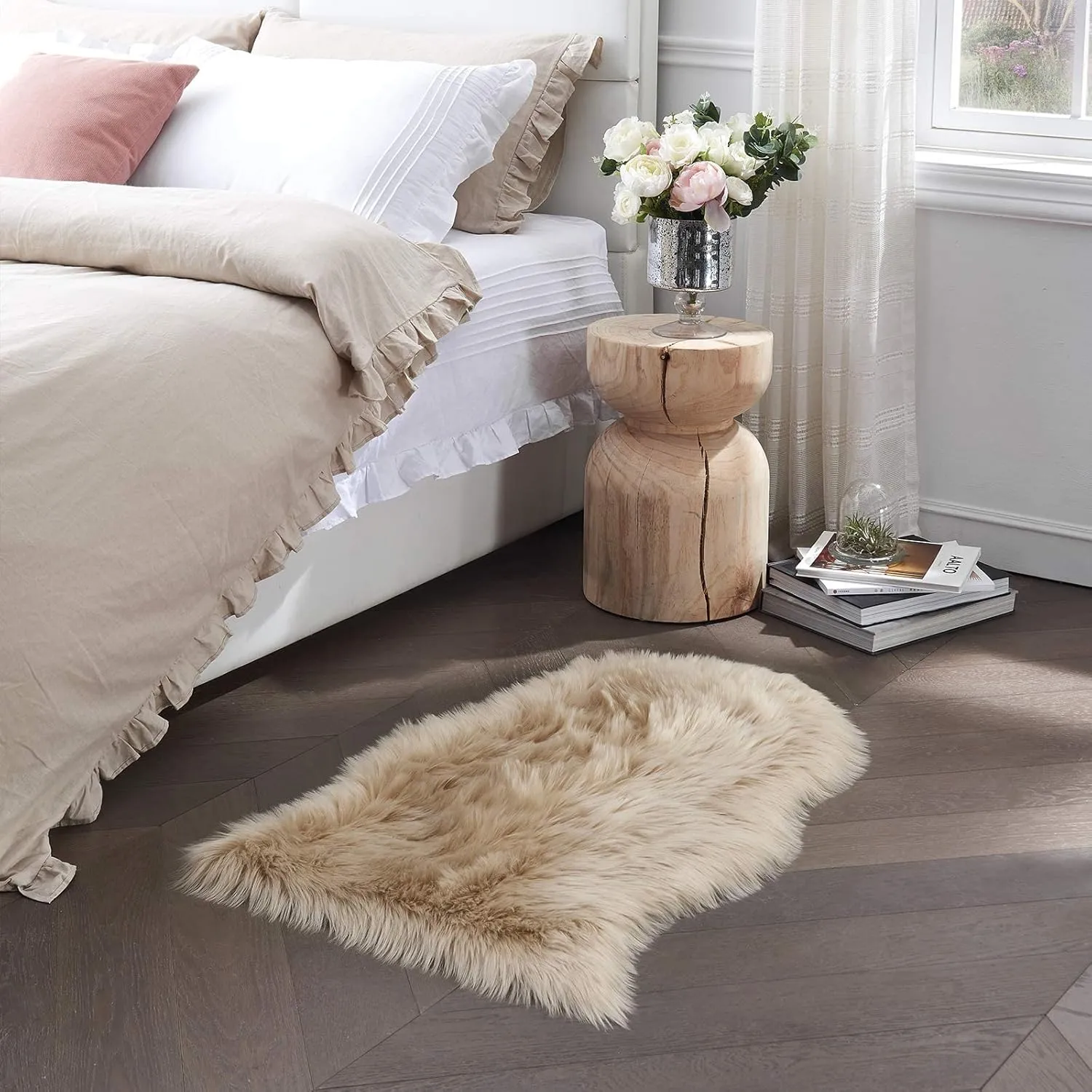 Small Faux Fur Rug 2x4 ft Ultra Soft Sheepskin Rug Chair Sofa Cover Seat Pad, Beige Fluffy Shag Rug for Bedroom Nursery Kids Room, Luxury Shaggy Rug Fuzzy Plush Floor Carpets