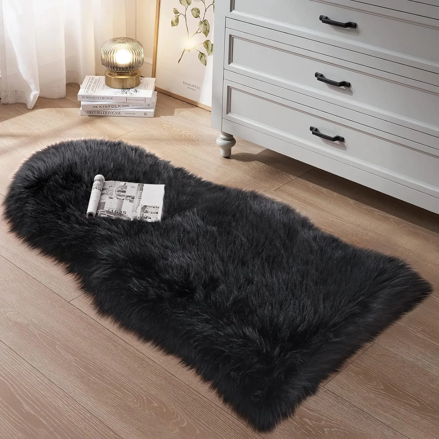 Small Faux Fur Rug, 2x4 ft Ultra Soft Sheepskin Rug Chair Sofa Cover Seat Pad, Black Fluffy Shag Rug for Bedroom Nursery Kids Room, Luxury Shaggy Rug Fuzzy Plush Floor Carpets, Cute Dorm Home Decor