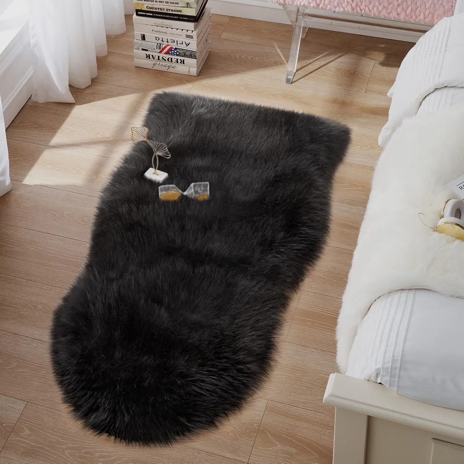 Small Faux Fur Rug, 2x4 ft Ultra Soft Sheepskin Rug Chair Sofa Cover Seat Pad, Black Fluffy Shag Rug for Bedroom Nursery Kids Room, Luxury Shaggy Rug Fuzzy Plush Floor Carpets, Cute Dorm Home Decor
