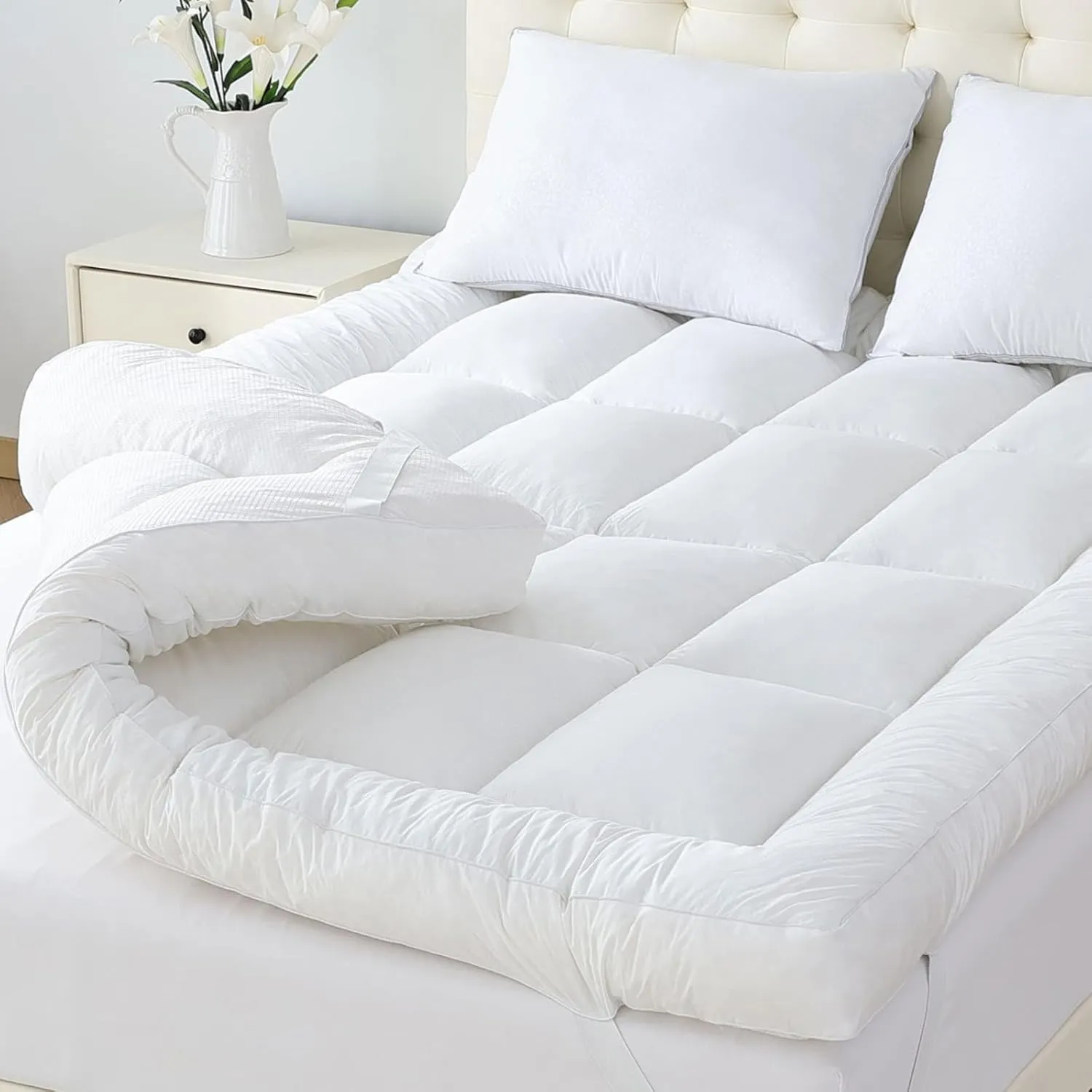 WhatsBedding 5 Inch Memory Foam Mattress Topper Queen for Back Pain, 100% Cotton Extra Soft Pillow Top Mattress Topper, 2000GSM Fluffy Shredded Memory Foam Filled & Thicked Down Alternative-Lined