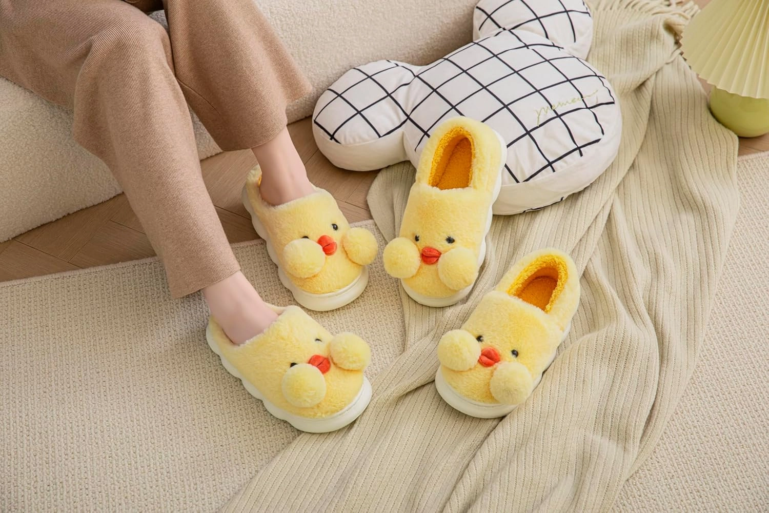 YILANLAN Women's & Men's Winter Duck Slippers - Warm & Cute Animal Cartoon Home Slippers